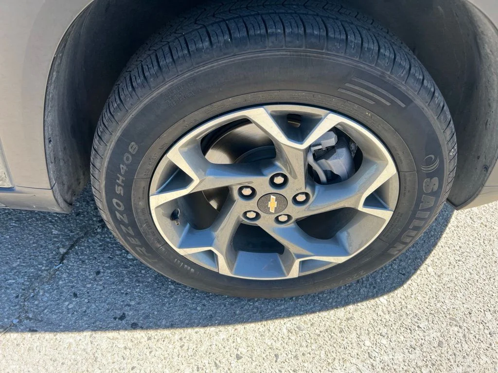 Used 2025 Gray Chevrolet LT image 32