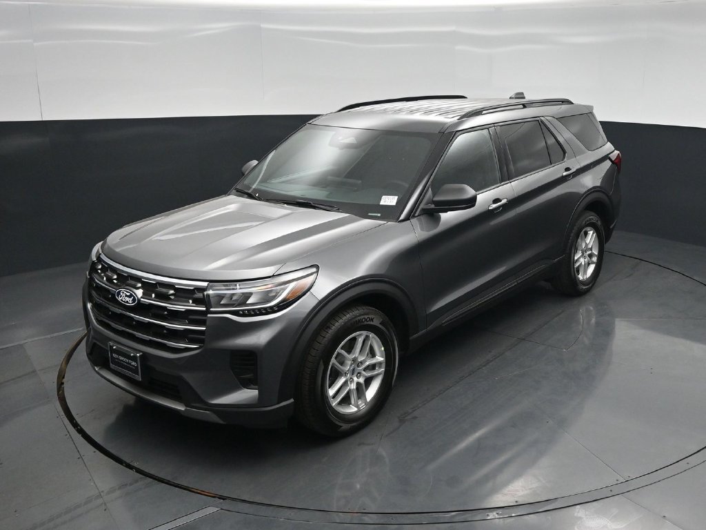 New 2027 Carbonized Gray Metallic Ford Active image 34