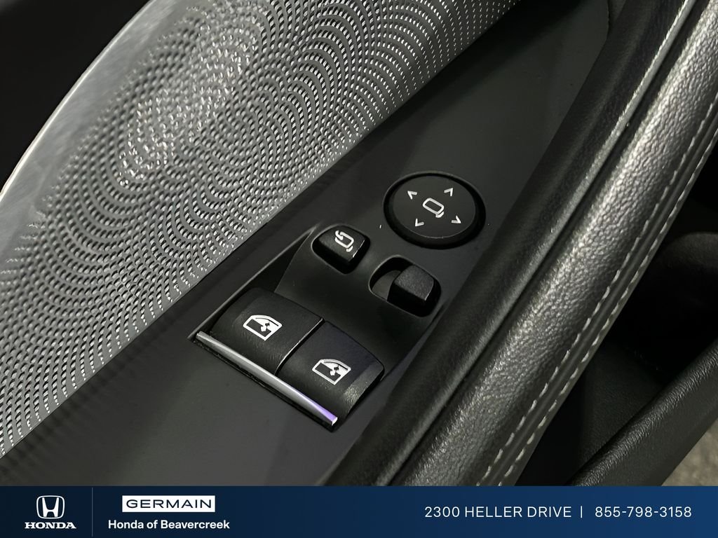 Used 2020 Alpine White BMW Base image 13