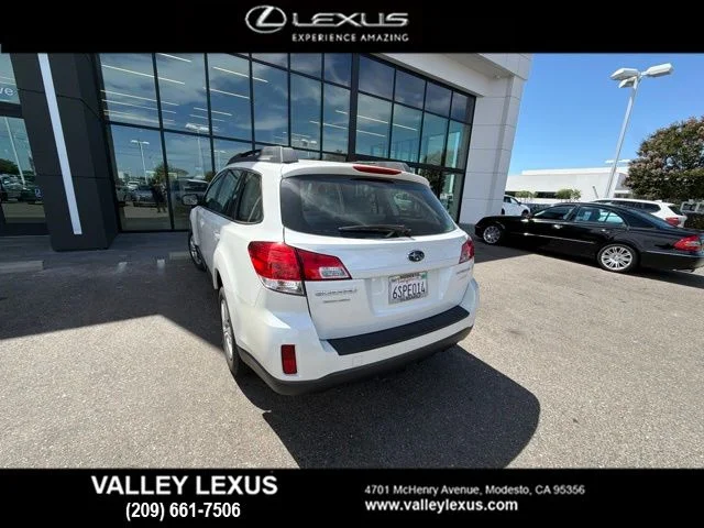 Used 2011 White Subaru 2.5i image 6