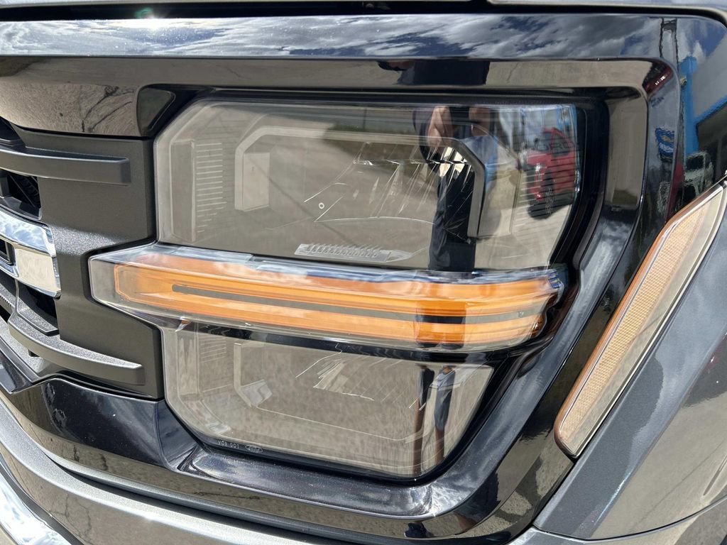 Used 2025 Carbonized Gray Ford XLT image 10