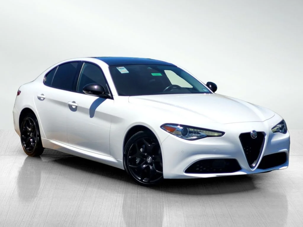 2021 Alfa Romeo Giulia 2.0 Auto AWD's photo