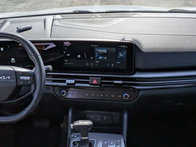 Used 2026 White Kia SX-Prestige image 18