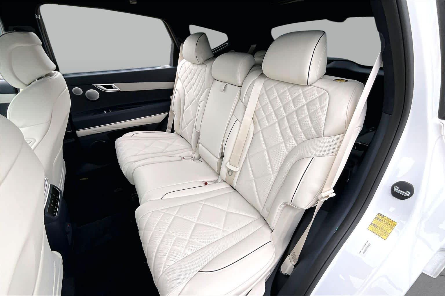 Used 2026 Uyuni White Genesis 3.5T Prestige image 19