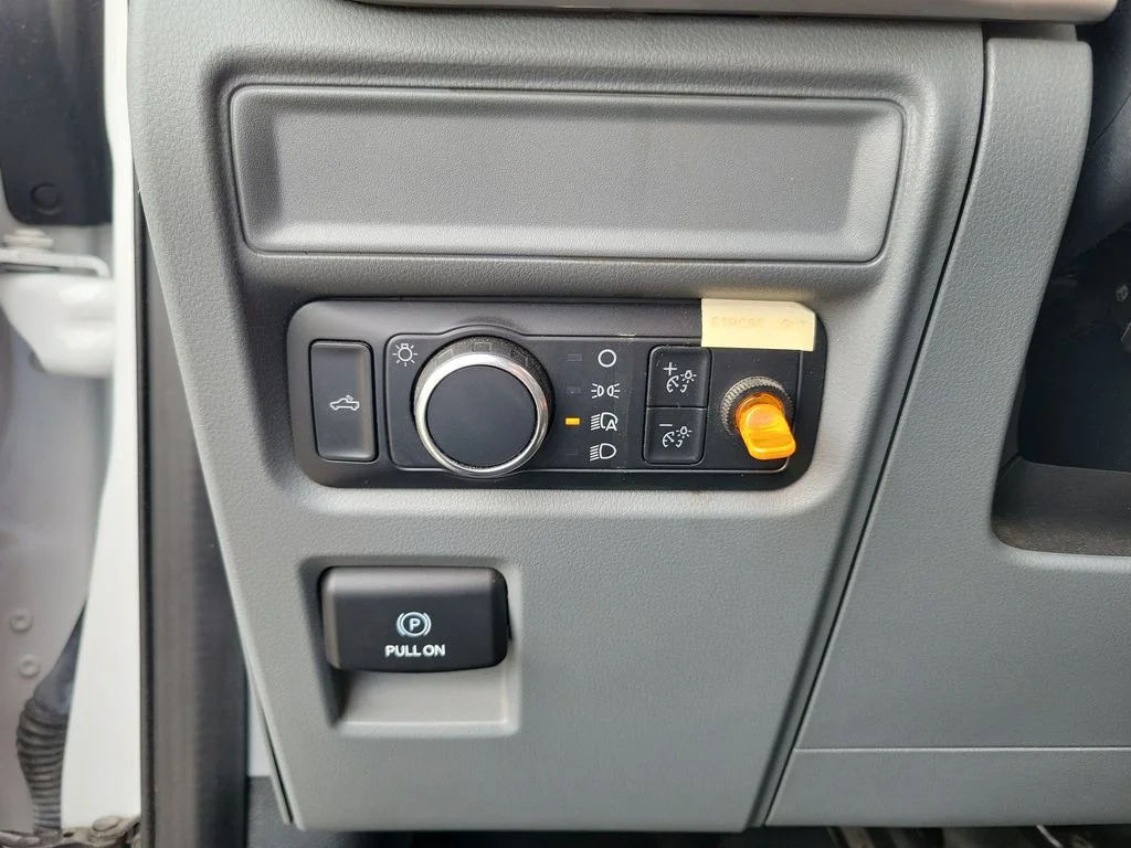 Used 2022 White Ford XL image 24