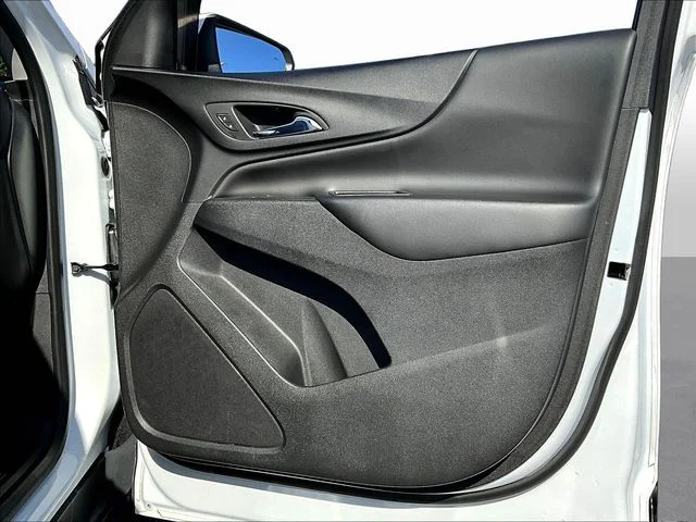Used 2022 White Chevrolet LT image 30