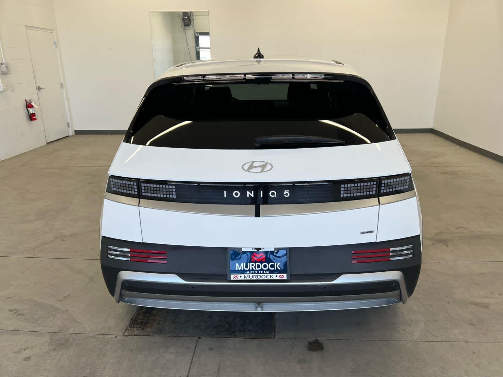 Used 2025 Atlas White Hyundai SE image 3