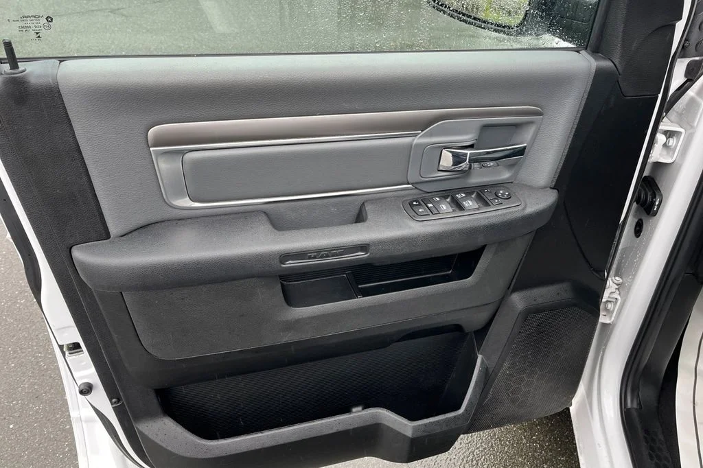 2024 RAM Ram 1500 Classic SLT - Photo 15