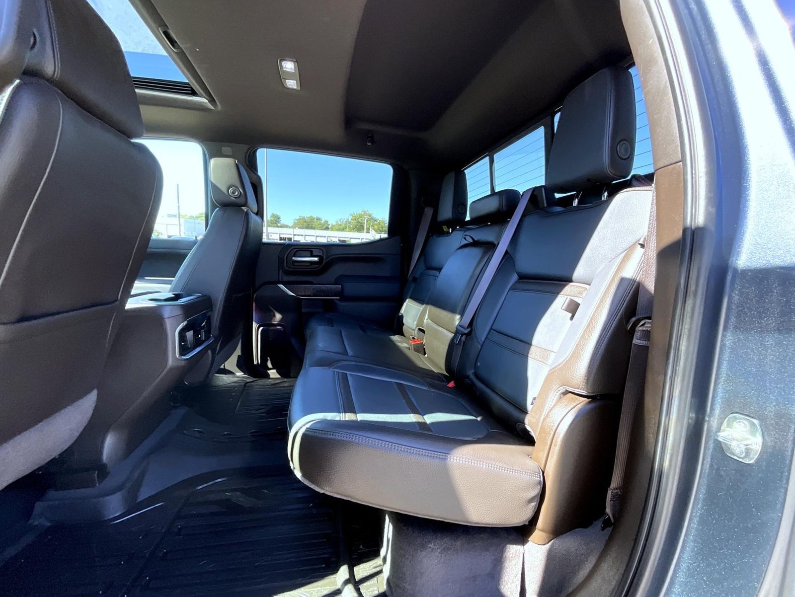 Used 2022 Blue GMC Denali image 28