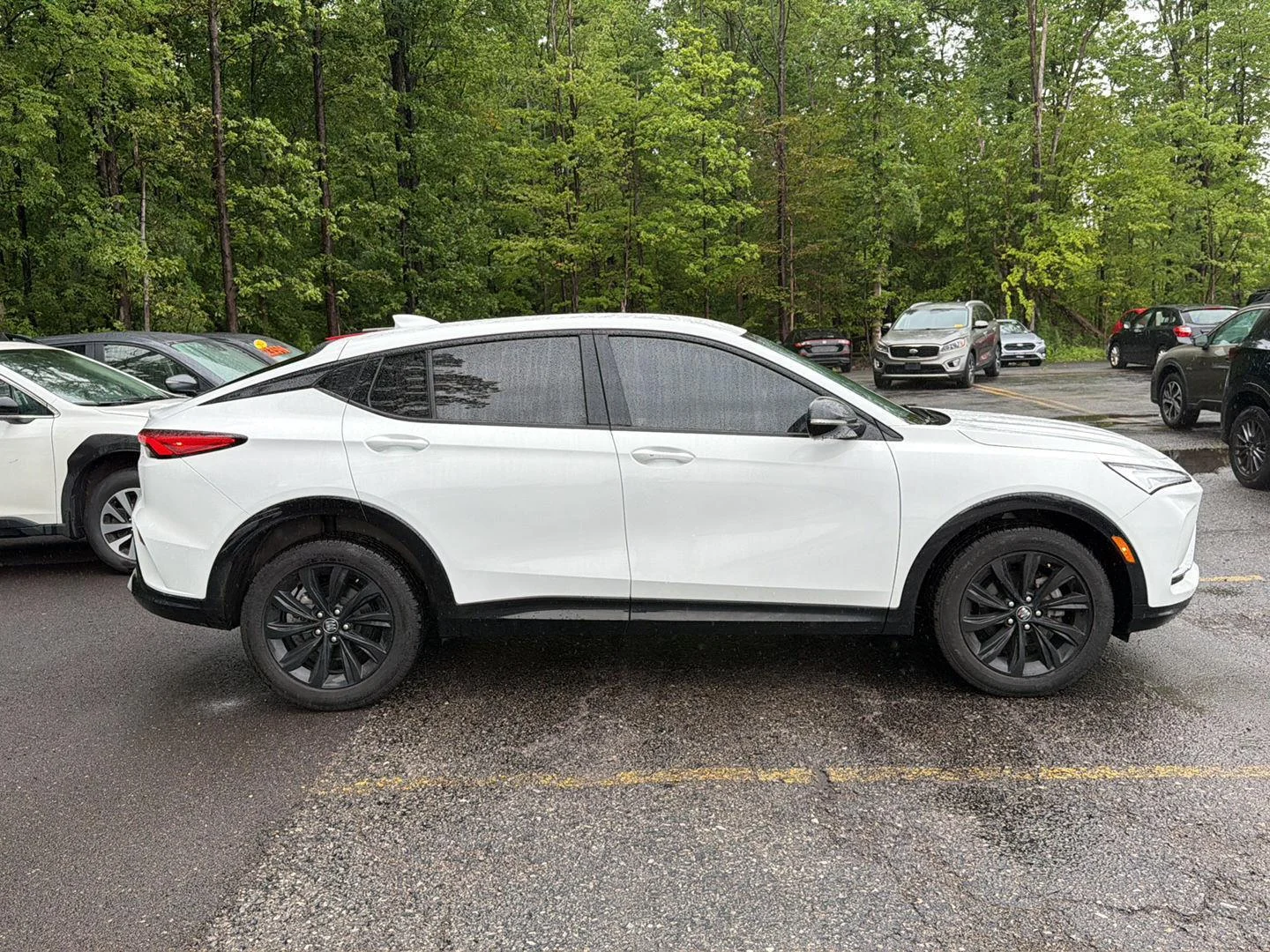 Used 2024 Summit White Buick Sport Touring image 7