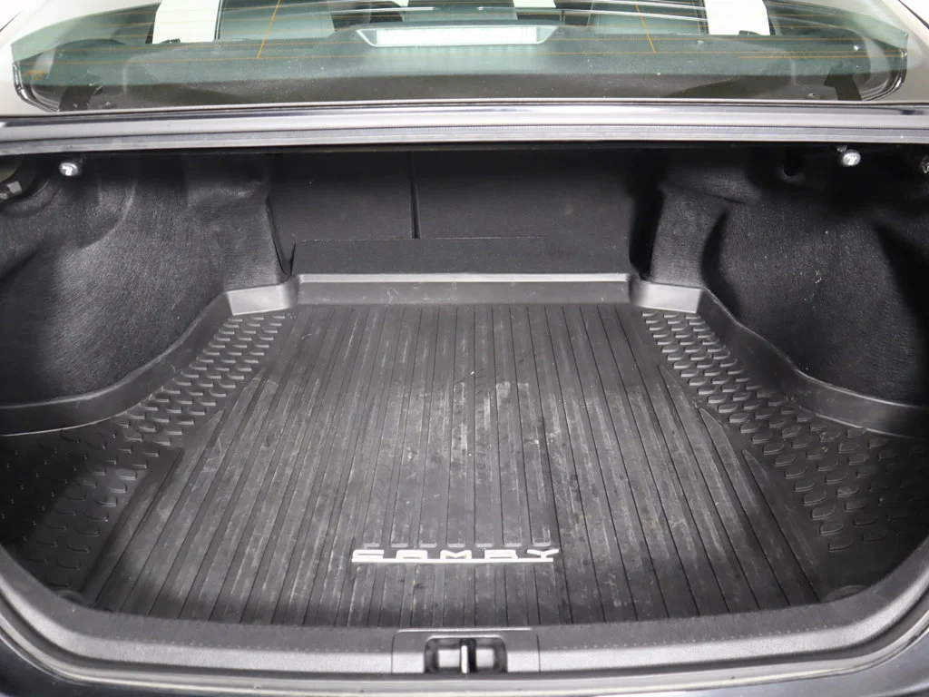 Used 2025 Midnight Black Metallic Toyota LE image 17