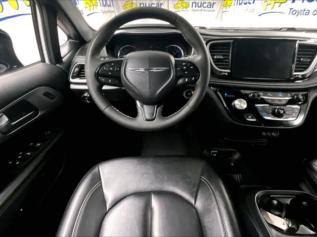 Used 2024 White Chrysler Select S Appearance image 17