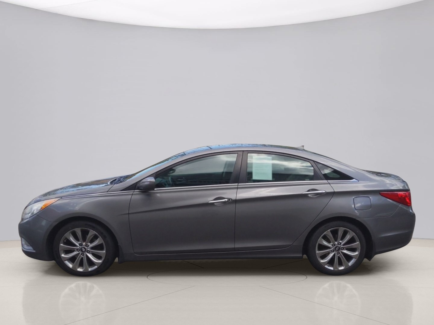 Used 2012 Gray Hyundai LIMITED image 8