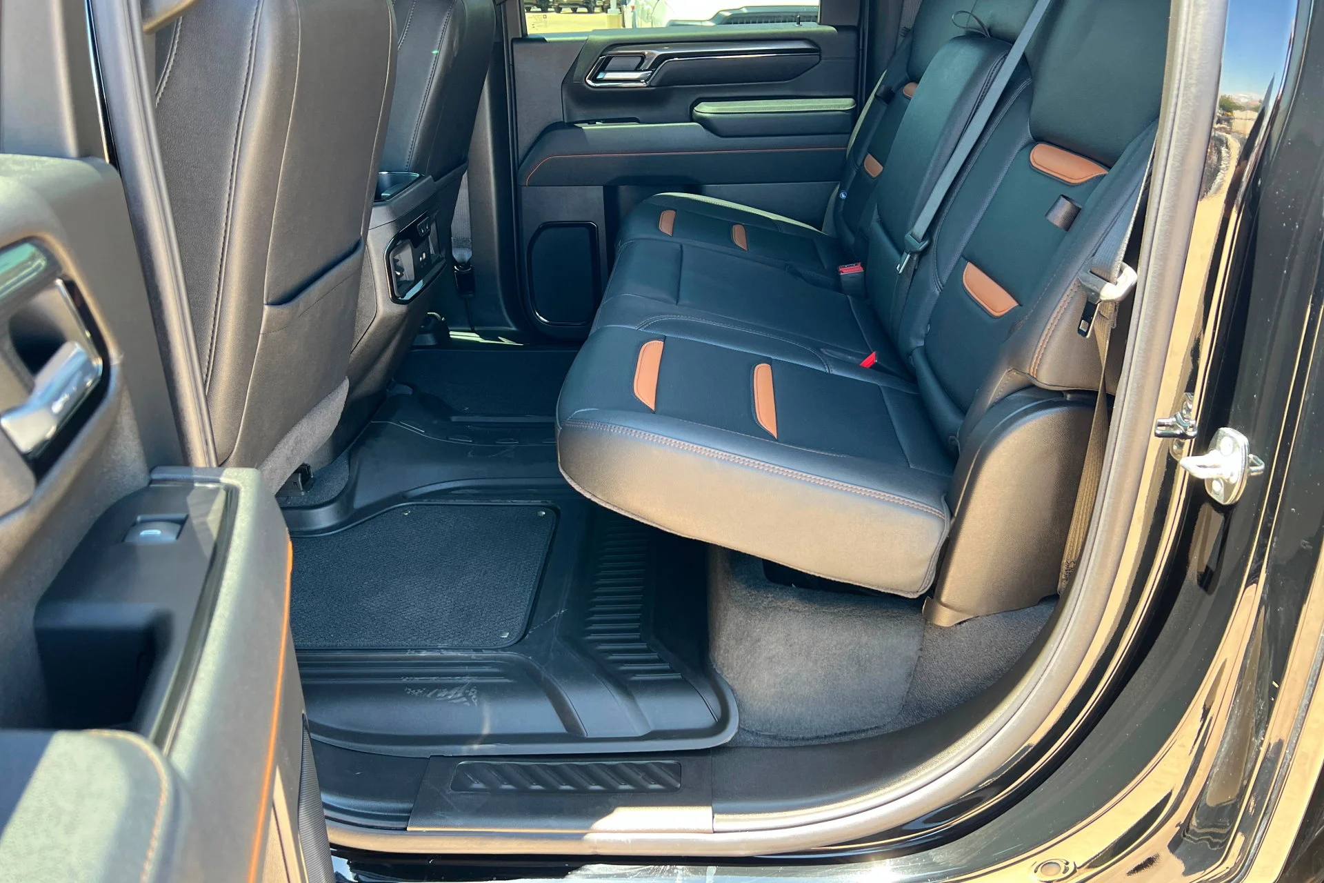 Used 2025 Onyx Black GMC AT4 image 21