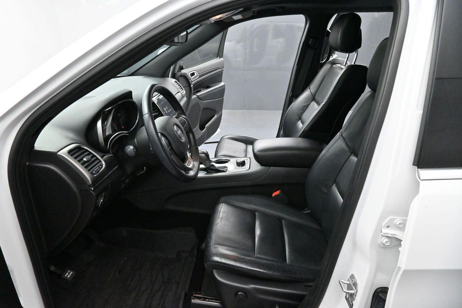 Used 2021 Bright White Clearcoat Jeep Limited image 11