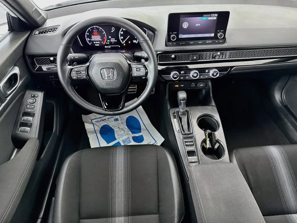 Certified Used 2024 Platinum White Pearl Honda Sport image 28