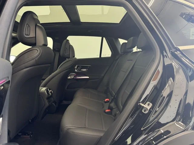 New 2027 Black Mercedes-Benz GLC 300 image 20