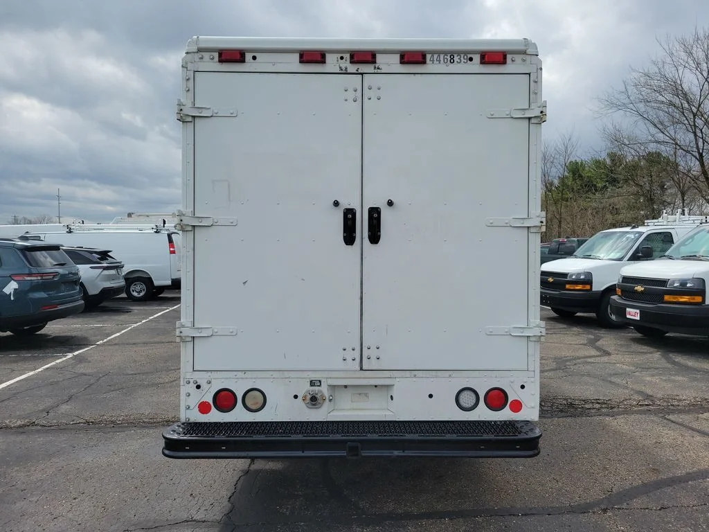Used 2012  Ford Base image 6