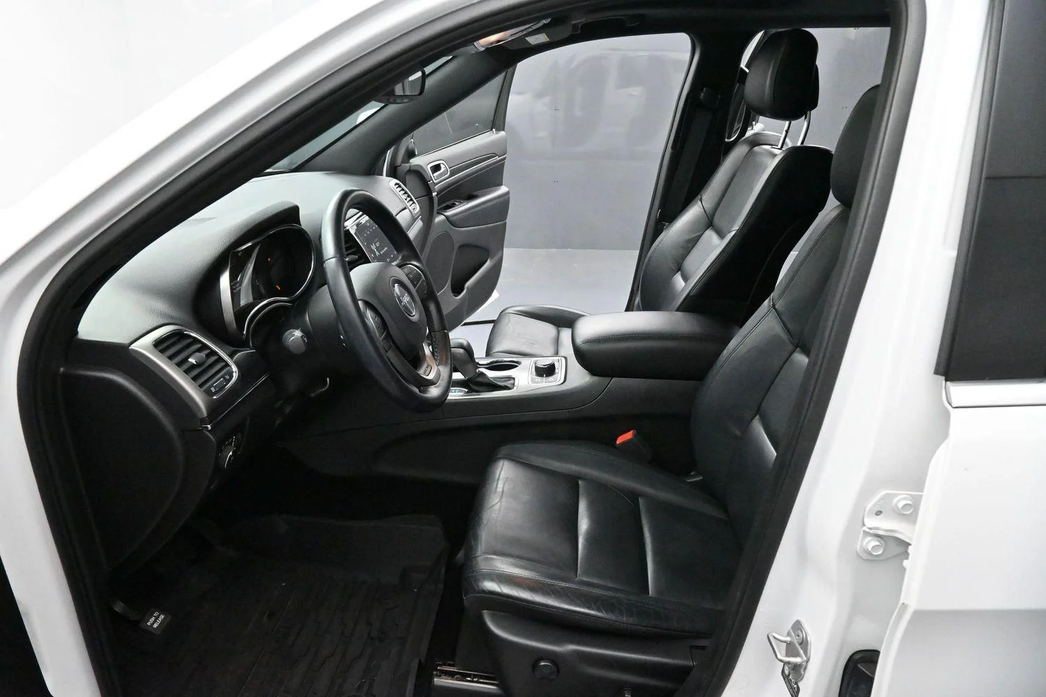 Used 2021 Bright White Clearcoat Jeep Limited image 11