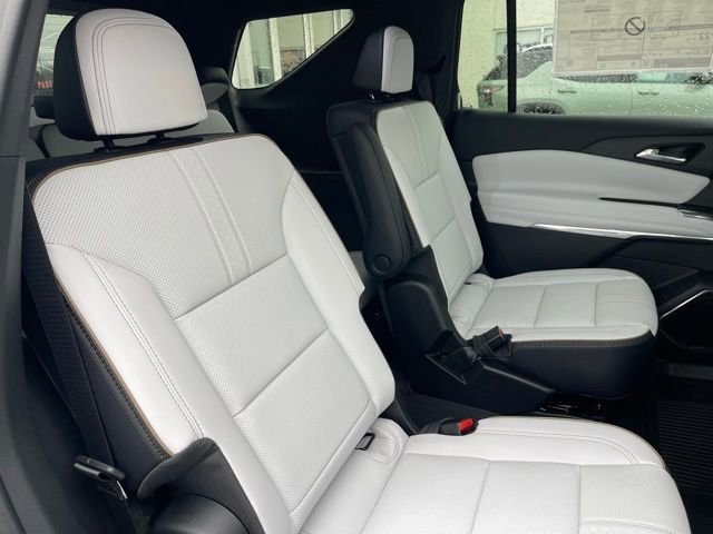 New 2026 Polar White Tricoat Chevrolet High Country image 11