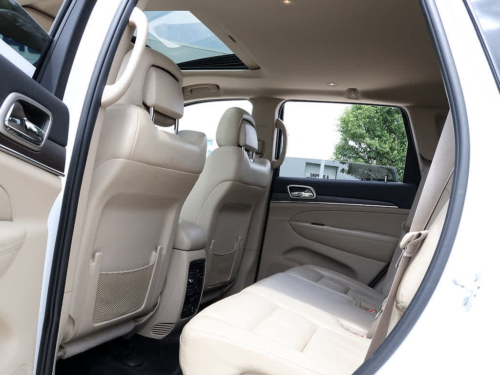 Used 2016 Bright White Clearcoat Jeep Limited image 13