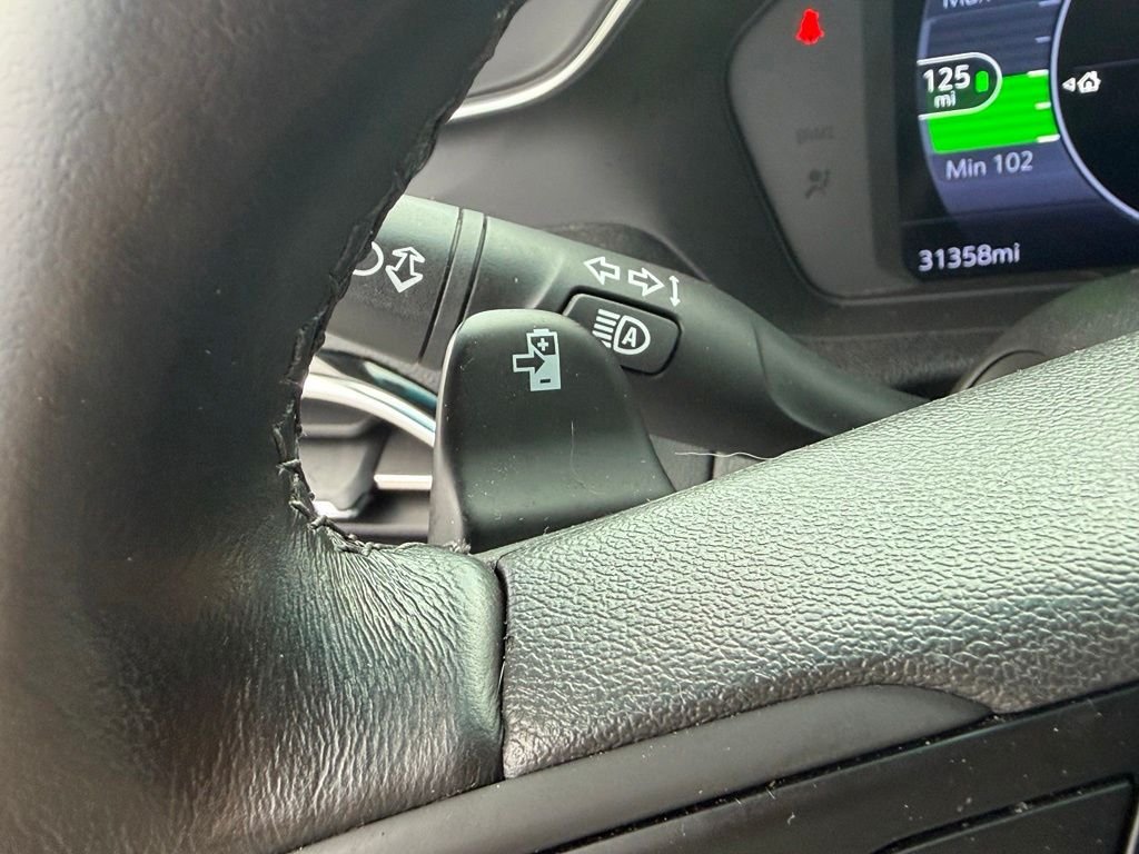 Used 2022 White Chevrolet 1LT image 33