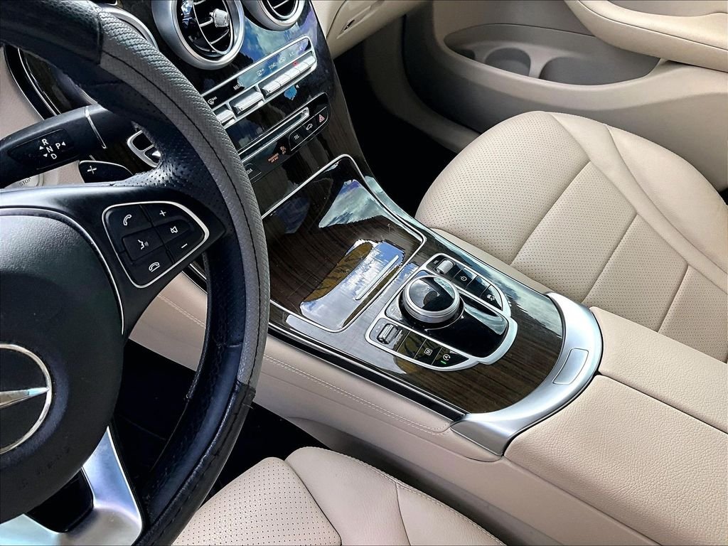 Used 2019 White Mercedes-Benz GLC 300 image 20