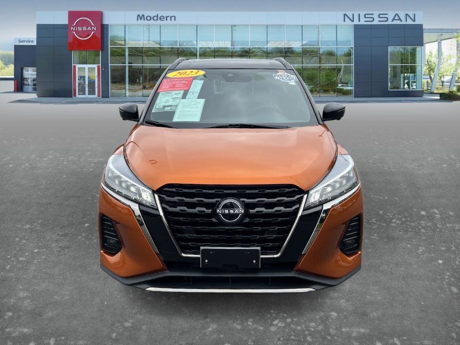 Used 2023 Monarch Orange Metallic/Super Black Nissan SR image 2