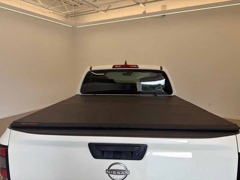 Used 2022 White Nissan SV image 9