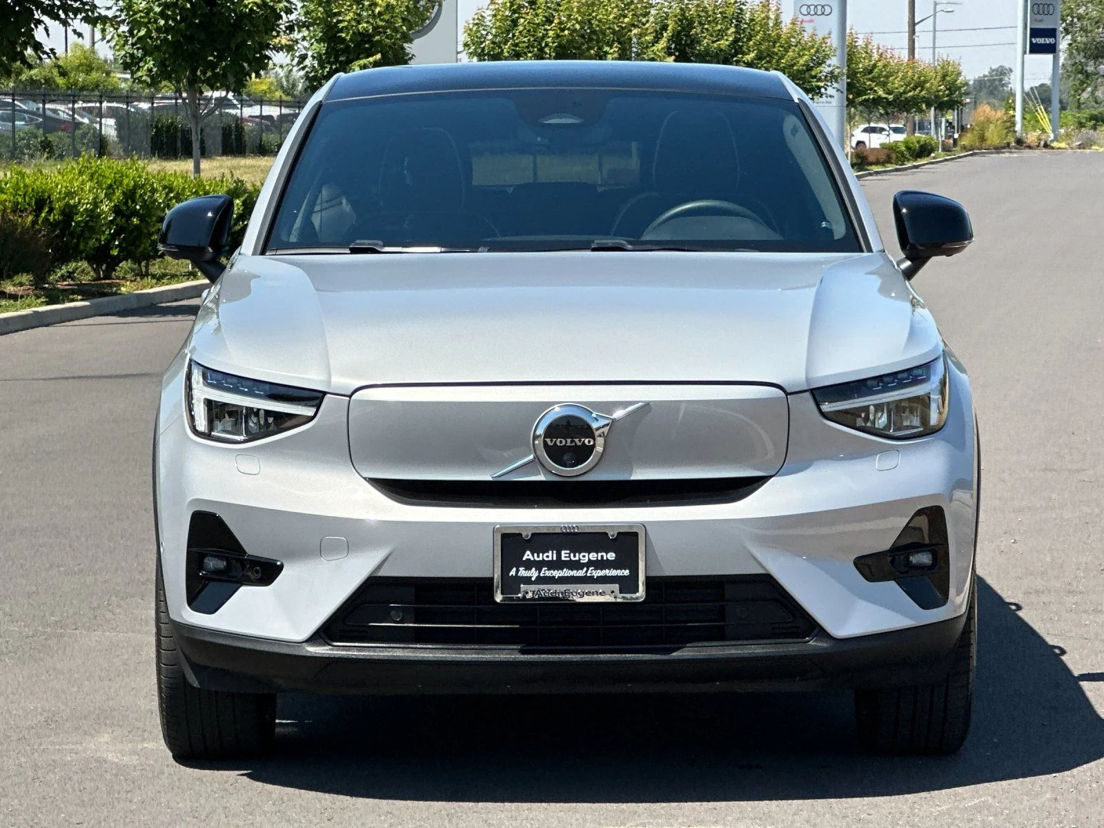 Used 2023 Silver Volvo Ultimate image 8