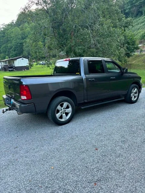 Used 2015 Gray Ram Express image 3