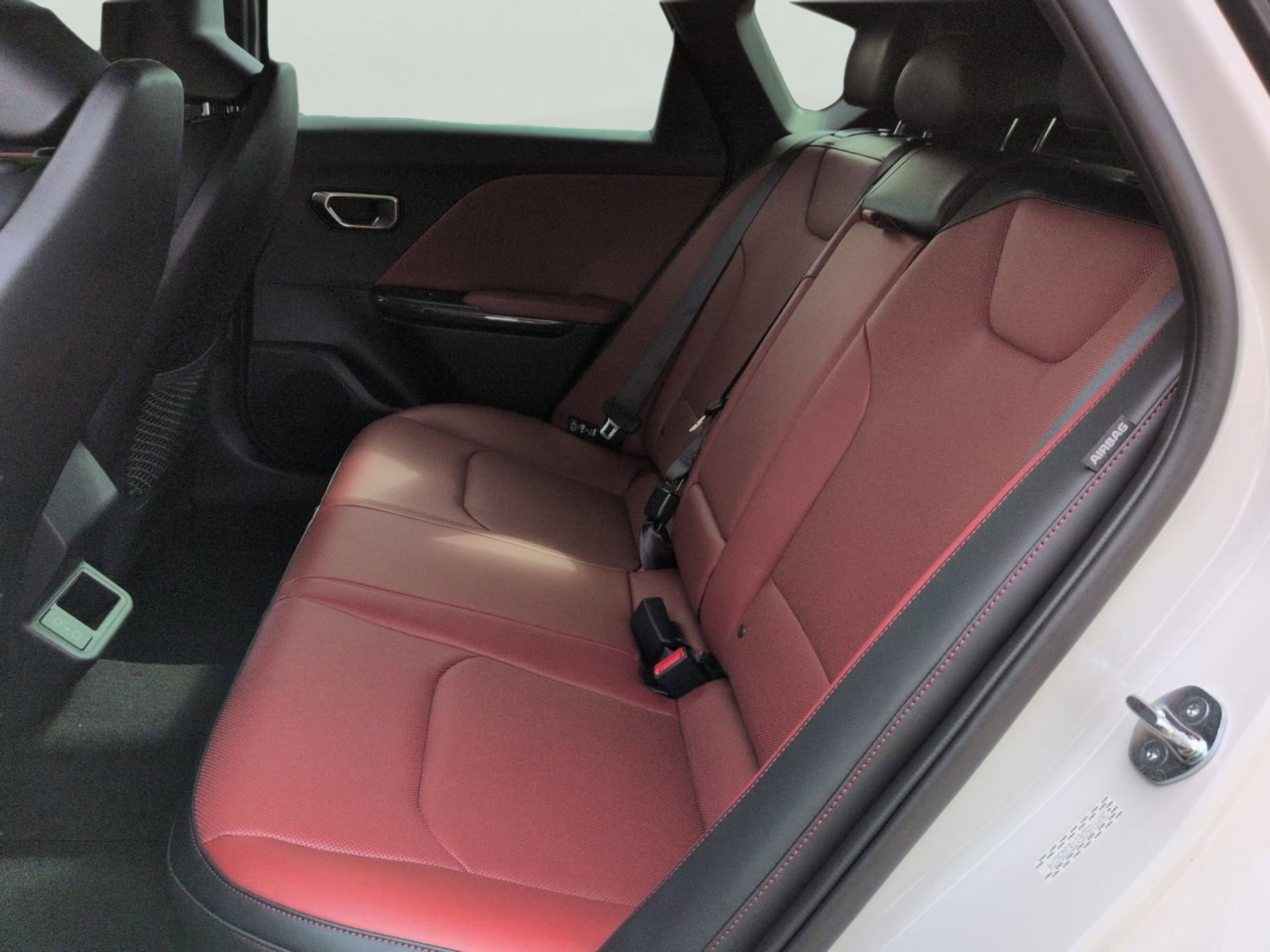 New 2026 Snow White Pearl Kia GT-Line image 11