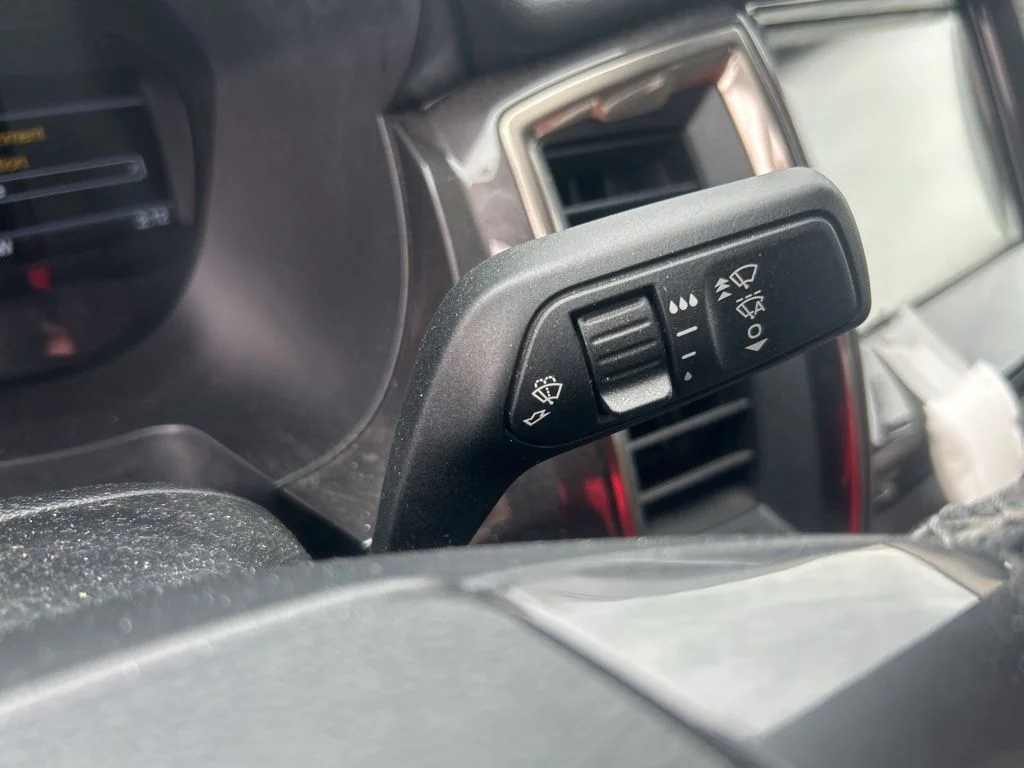 Used 2019 Lightning Blue Ford Lariat image 7