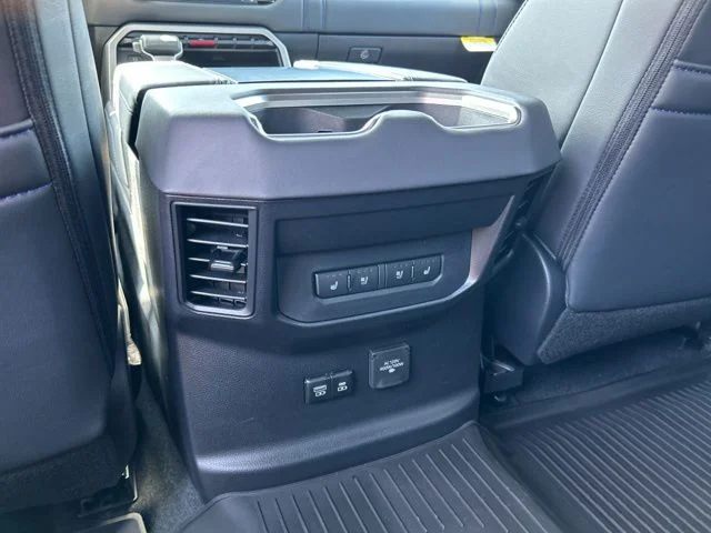 New 2026 Wind Chill Pearl <sup>1</sup> Toyota Tundra Platinum image 19