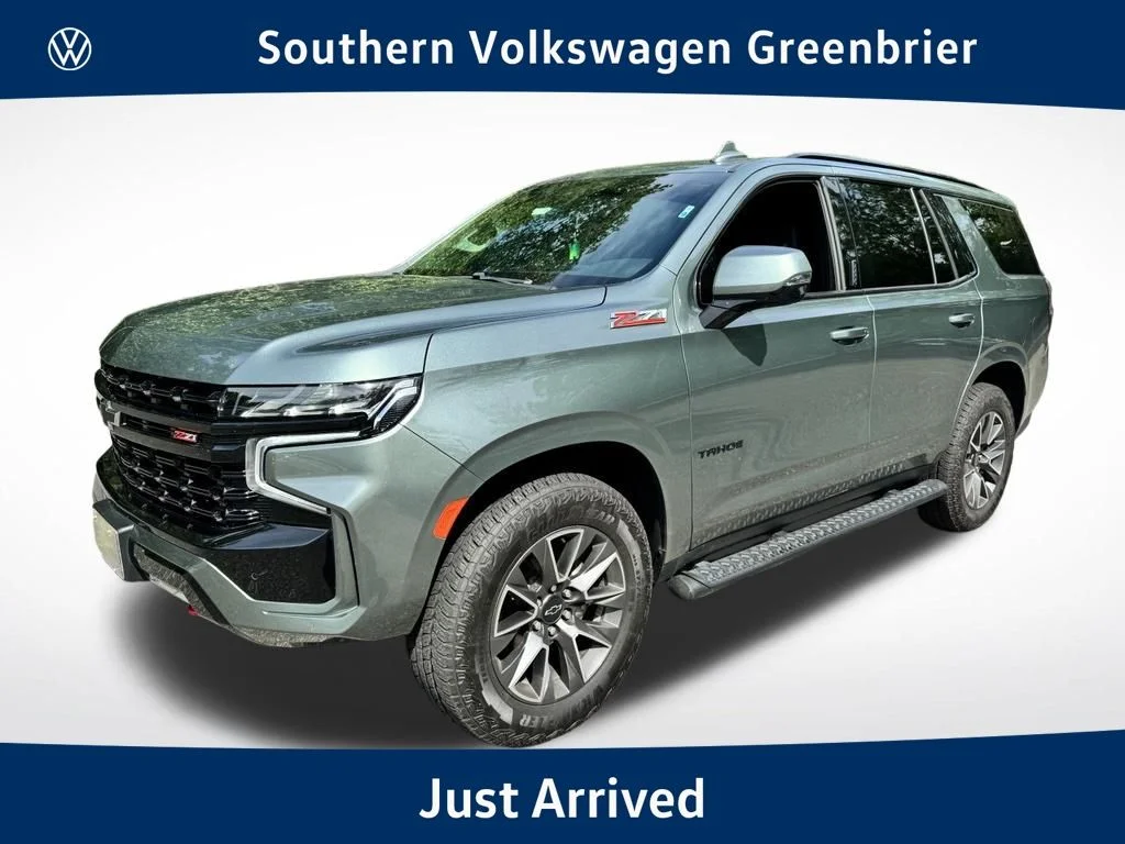 Used 2023 Green Chevrolet Z71 image 1