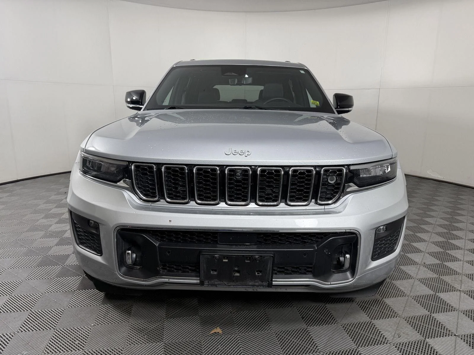 Used 2025 Silver Zynith Jeep Overland image 2