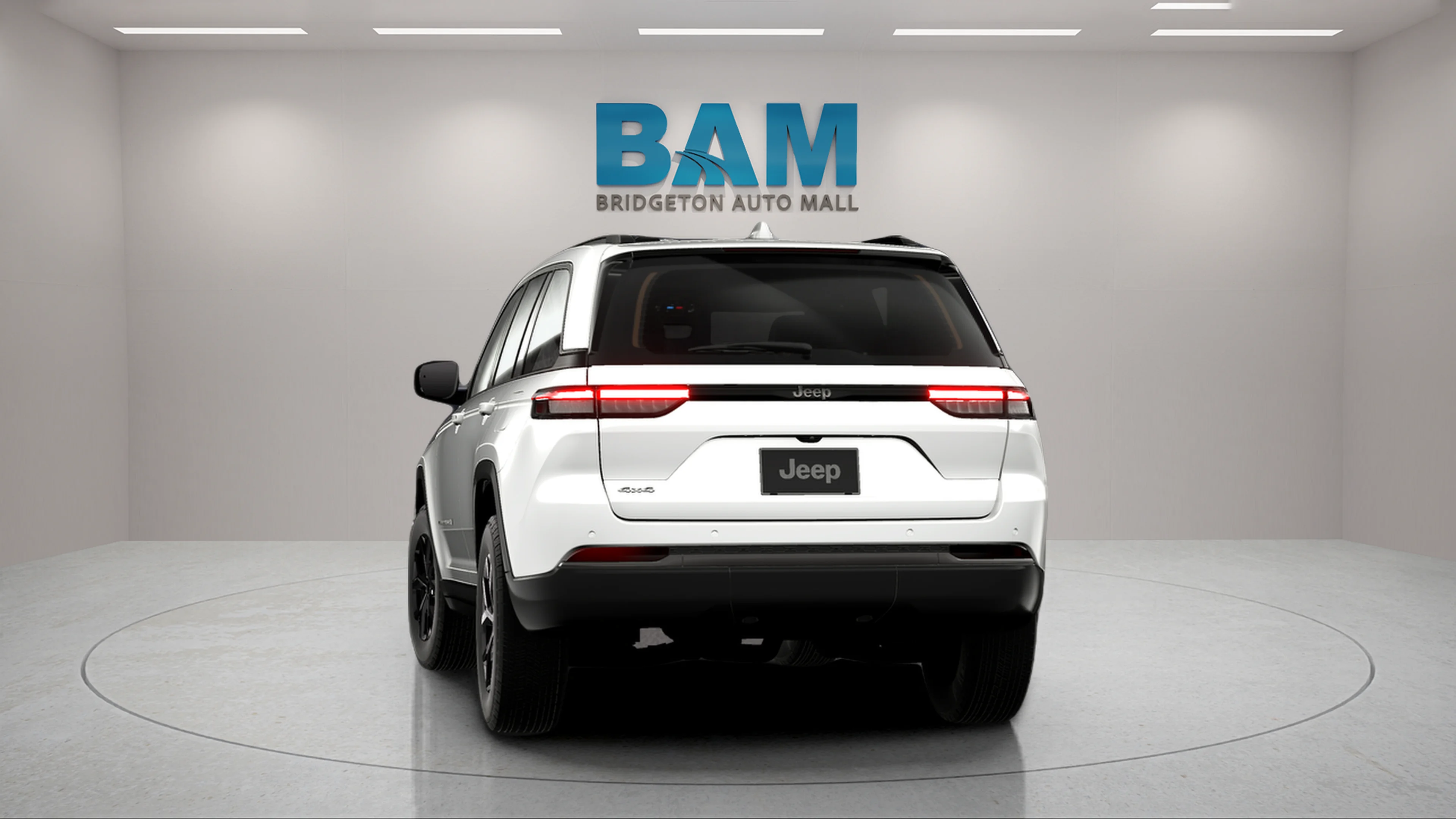 New 2026 Bright White Clearcoat Jeep Laredo Altitude image 9