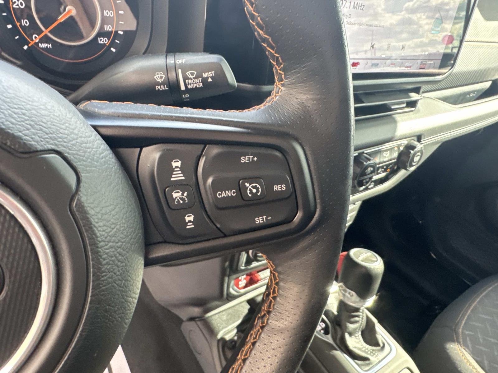 Used 2024 Black Clearcoat Jeep Mojave image 23