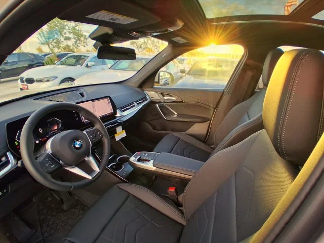 New 2027 Dune Grey Metallic BMW xDrive28i image 12