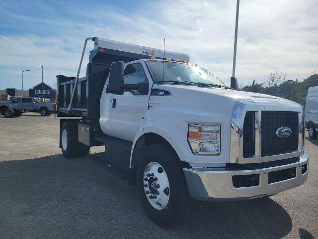 New 2024 Oxford White Ford F-650 SD Gas Straight Frame image 31