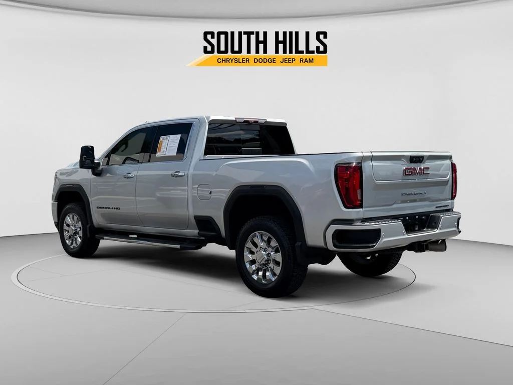 Used 2020 Silver GMC Denali image 3
