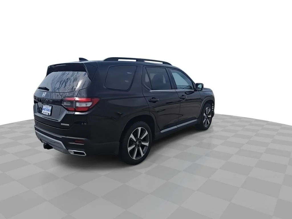 Used 2023  Honda Touring image 8