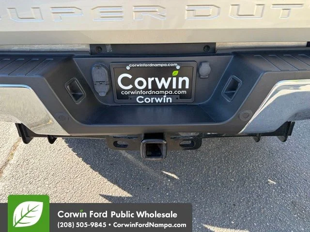 Used 2017 White Gold Metallic Ford  image 11