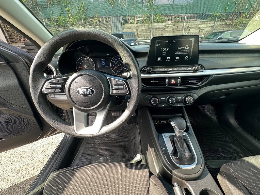 Used 2020 Gray Kia LXS image 31