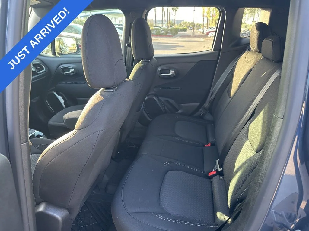 Used 2021 Slate Blue Jeep Latitude image 5