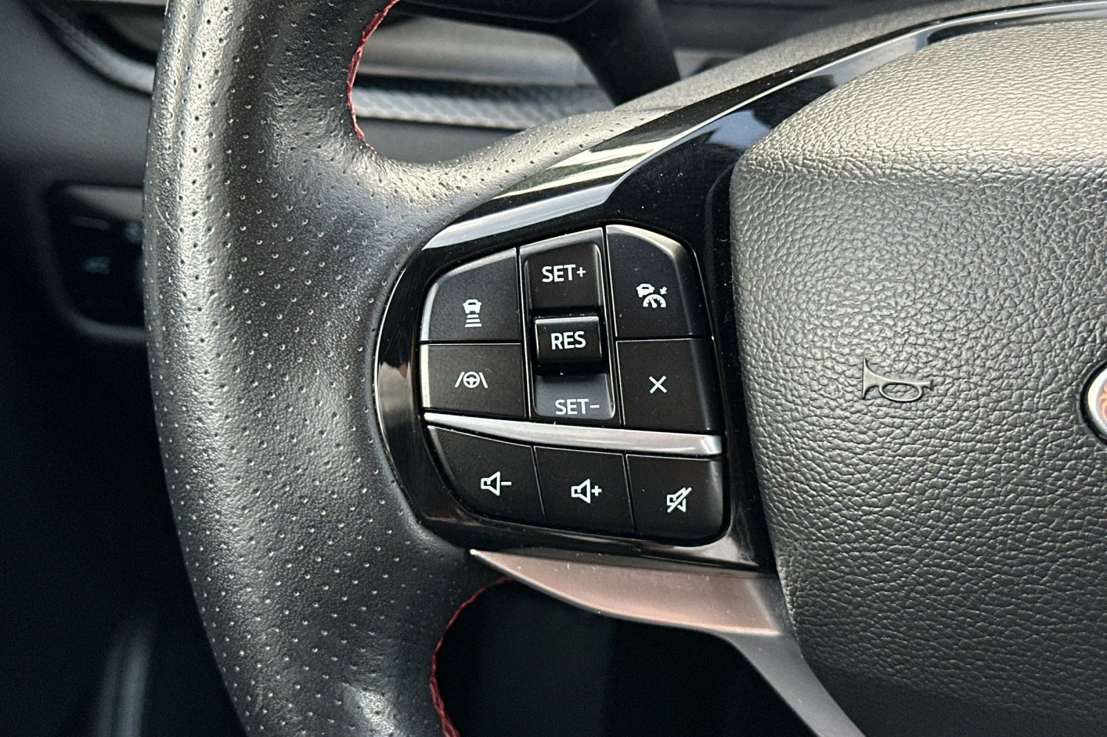 Used 2023 Gray Metallic Ford ST-Line image 27