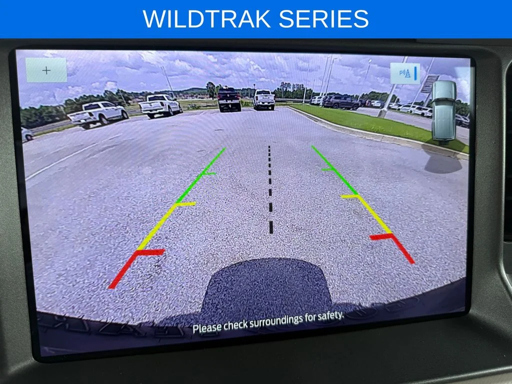 Used 2024 Gray Ford Wildtrak image 13