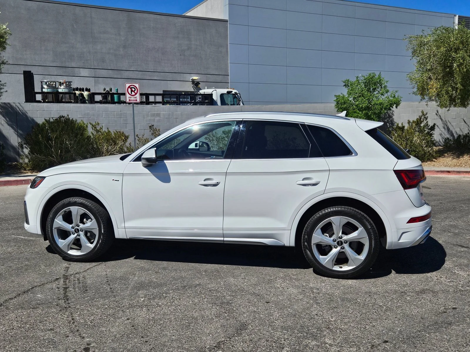 Used 2025 Arkona White Audi S line Premium Plus image 8