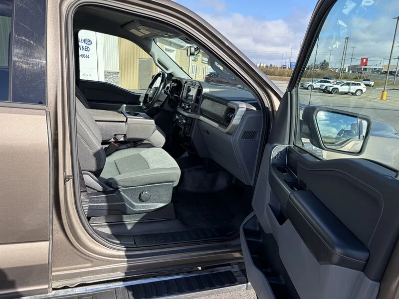 Used 2021 Grey Ford XLT image 5