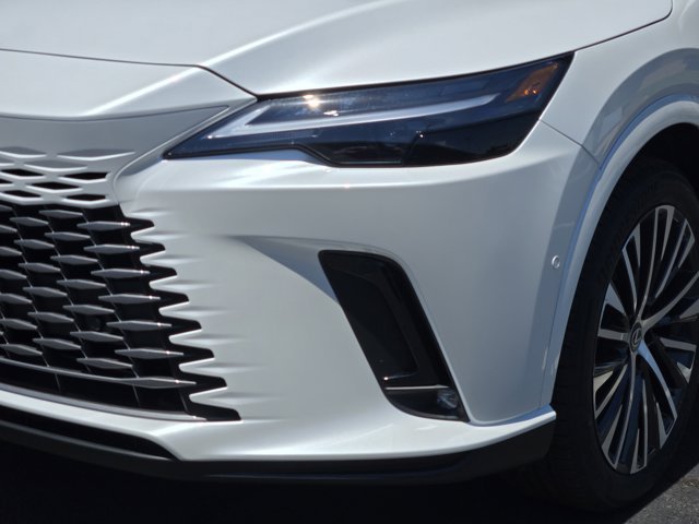 New 2026 Eminent White Pearl Lexus PREMIUM PLUS image 13